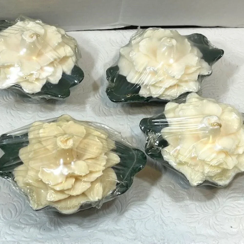 VTG 4 White Magnolia Floating Floral Candles Michael Coffindaffer 5.5